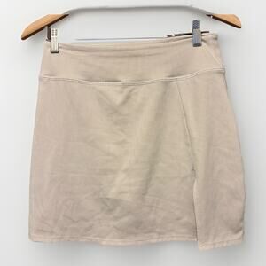 Beyond Yoga Cream Skort Skirt with Built In Shorts Women’s Size L Front Slit